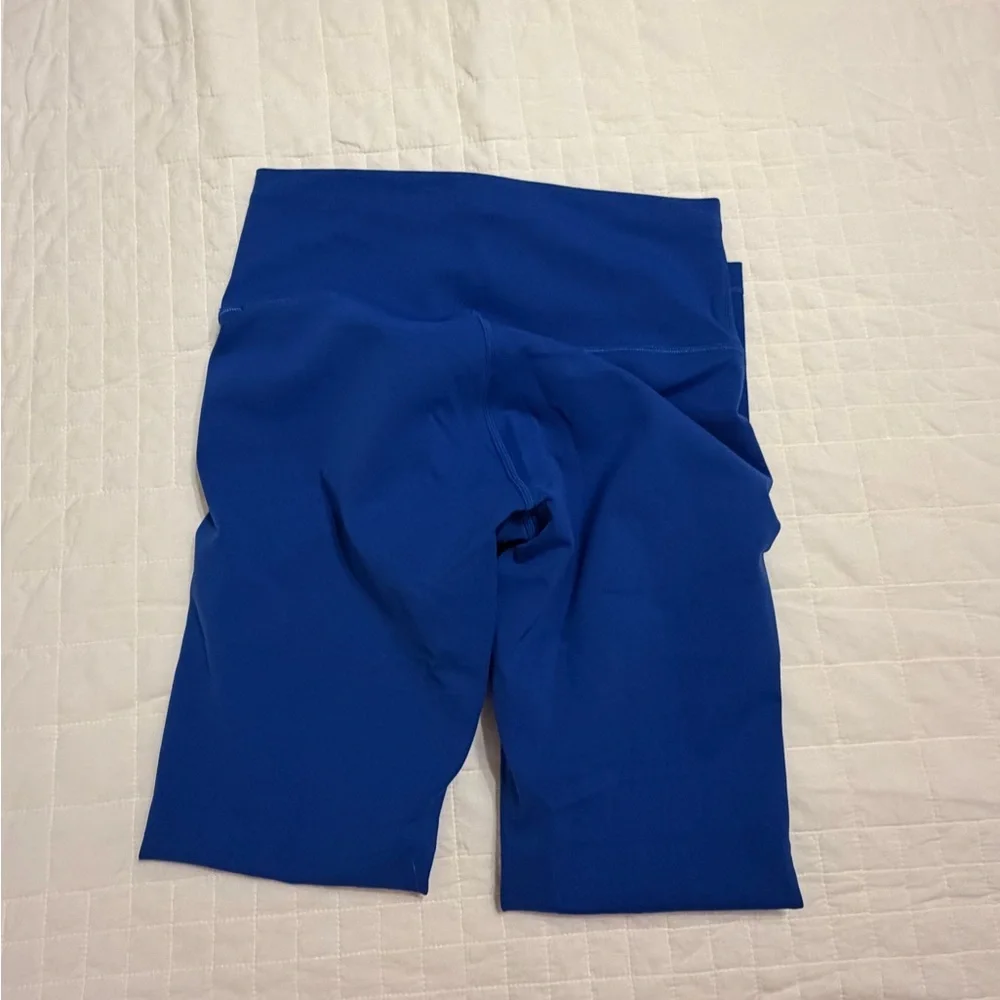 Lululemon Wunder Train Tights 25” - Picture 6 of 6